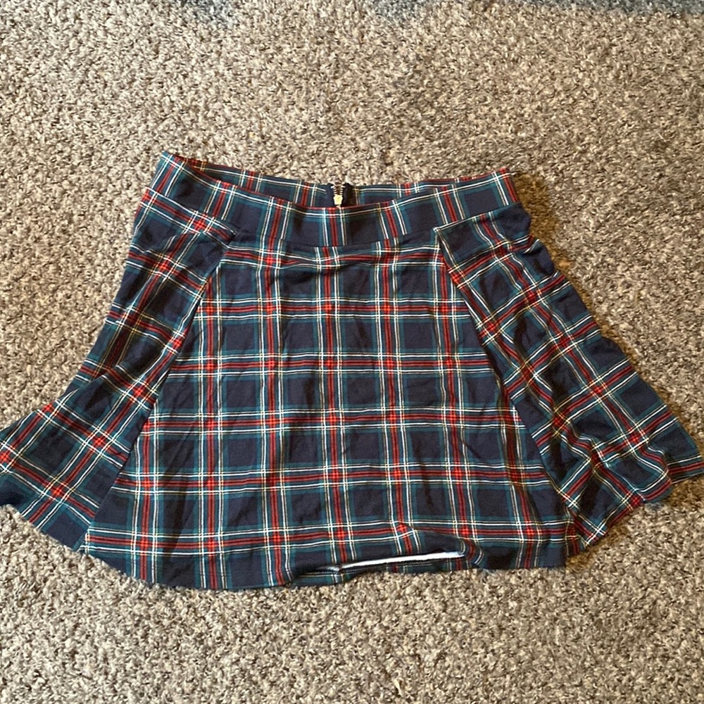 Plaid H&M skirt nwot with zipper